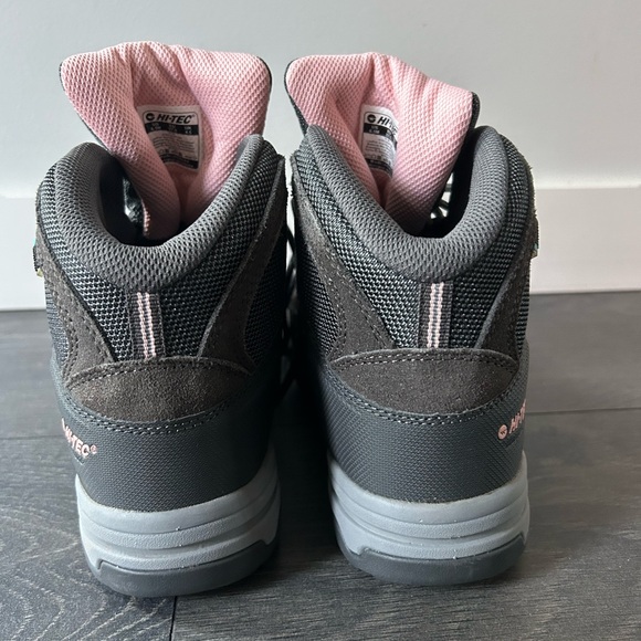 Hi-Tec women hiking/walking shoes size 6.5M - Picture 7 of 7